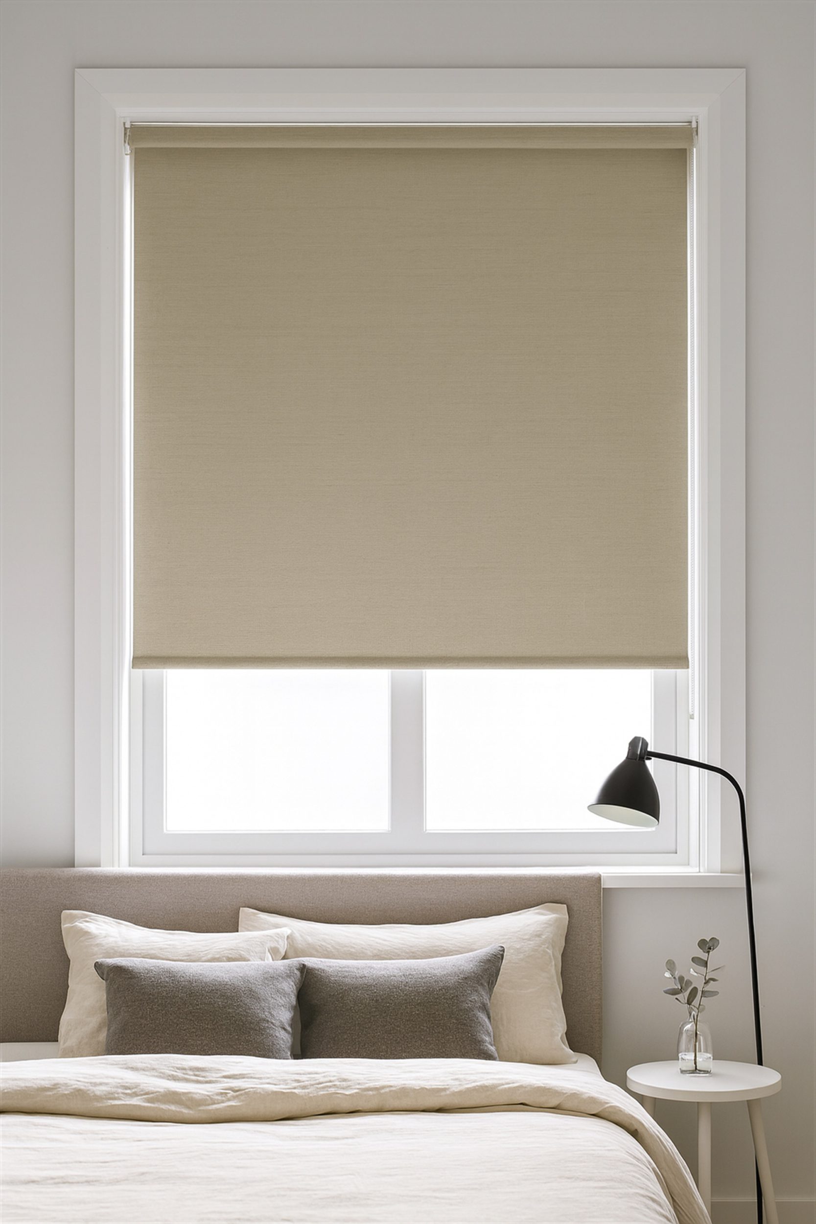 Atlanta Plain Natural Roller Blind